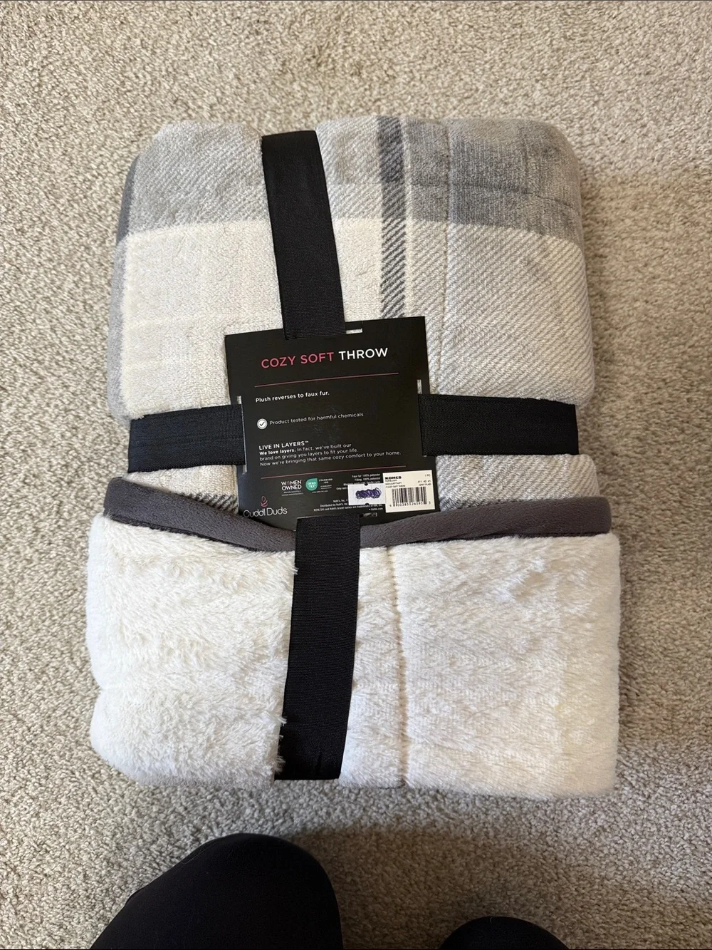Cuddl Duds Reversible Plush Throw - Cream & Gray Plaid